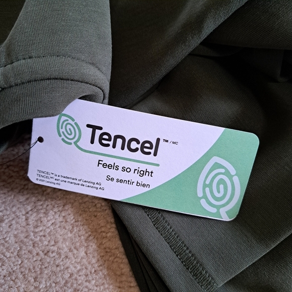 NWT Up! Long Sleeved Top Soft Tencel Green Women's Size Small Crewneck - Picture 8 of 14